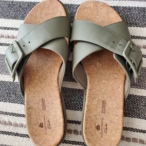 Clarks Cloudsteppers Sandals-dusty olive-size 8